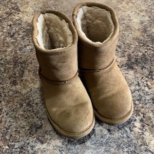 Kids BearPaw boots